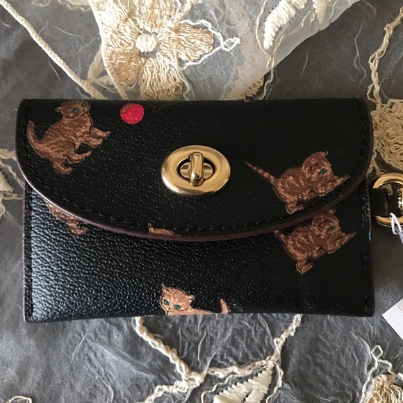 Coach Cat Playing With Yarn Leather Turnlock Card Case NWT - Picture 12 of 16